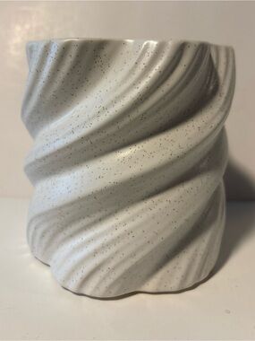 Base Roots Swirl Planter Art Vase Ceramic 5” New